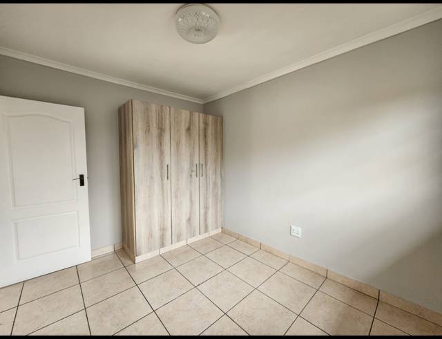 2 BEDROOM SIMPLEX TO LET IN CRESTHOLME